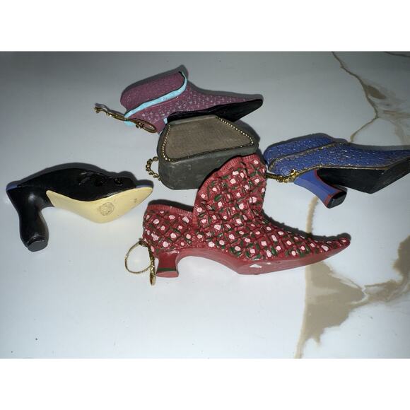 Vtg Victorian miniature collectible shoe ornaments And Purse set hanging loop 4” - Picture 2 of 6